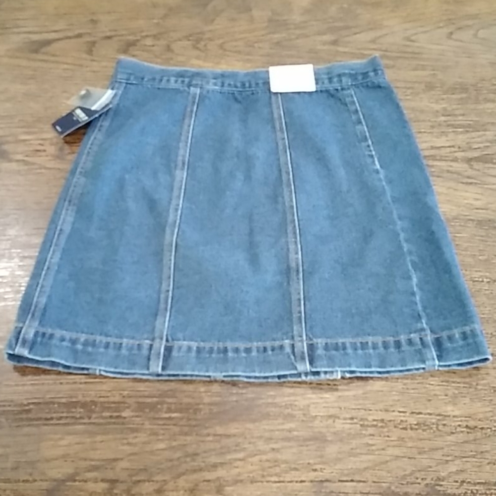 Forever 21 Denim Collection Jean skirt Size Small - Picture 5 of 5